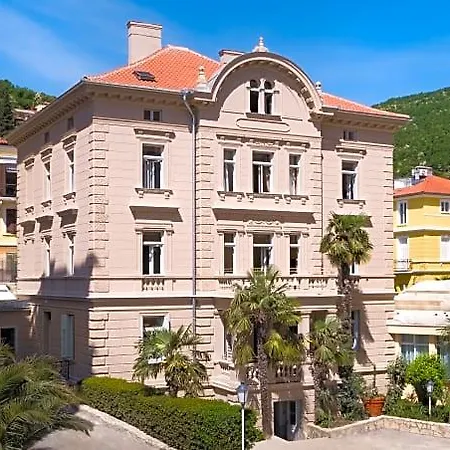 Villa Abbazia Hotel 4*